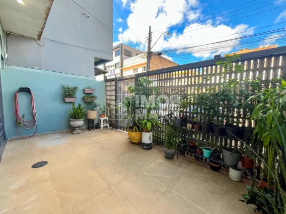 Imagem Venda de Prédio no Guará II com 511m², 3 pavimentos (térreo comercial e 1º e 2º pavimentos residencial) escriturado