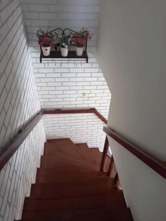 Imagem Casa em Condomínio para Venda em Teresópolis / RJ no bairro Alto