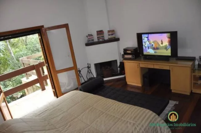 Imagem Casa Alto Padrão com 4 suites, Forest Hills - Jandira/SP