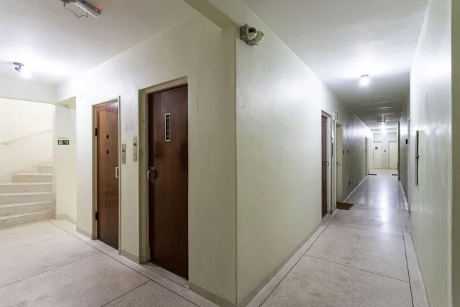 Imagem Apartamento 57M² Reformado, 1Q, 1 Banheiro, 1 Vaga, Piscina, Churrasqueira, Academia, Piscina Aquecida, Salão de Festas e Jogos, Quadra, Playground.