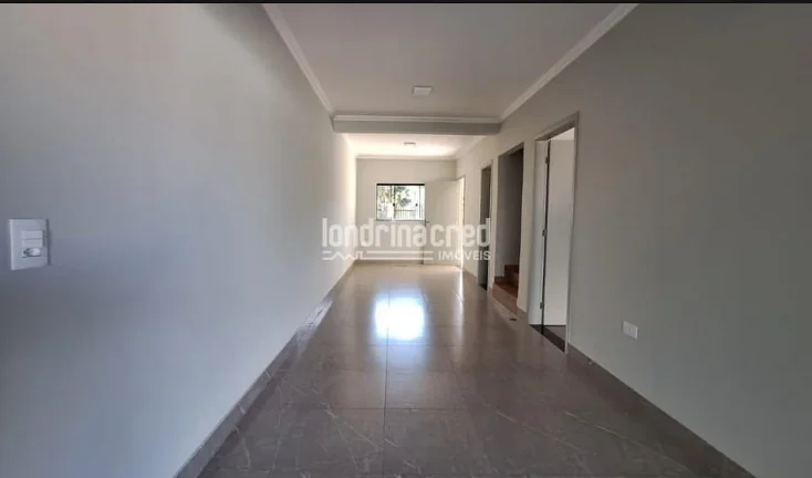 Imagem Imperdível! Sobrado à Venda 123m² – 3 Quartos – Frente para Praça – Localização Privilegiada Próxima ao Shopping Norte – Londrina