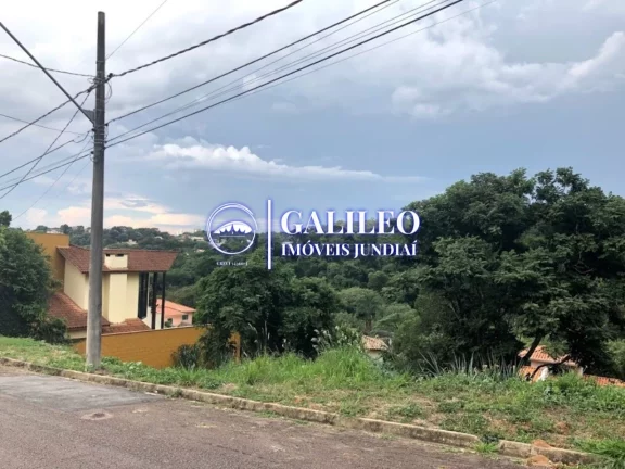 Imagem VENDE Terreno na Malota - Condomínio Chácara Malota - 1.043m2 - Declive - Lago