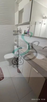 Imagem Venda de casa no Saltinho, Paulínia. Casa em condomínio fechado com 3 dormitórios com armários, sala, cozinha com armários, forno e cooktop, lavand