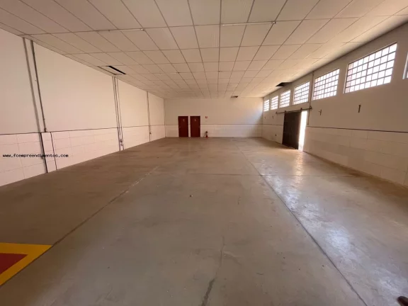 Imagem Barracão para Locação em Limeira, Jardim Nossa Senhora do Amparo, 1 dormitório, 4 banheiros, 2 vagas