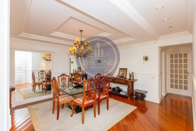 Imagem Oportunidade única em Moema: Apartamento de alto padrão com 4 quartos, 3 suítes e 155m² - São Paulo-SP
