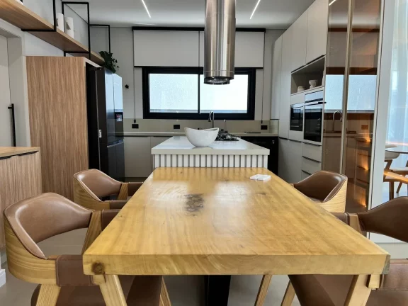 Imagem Casa Alto Padrão para Venda em Florianópolis / SC no bairro Ingleses do Rio Vermelho