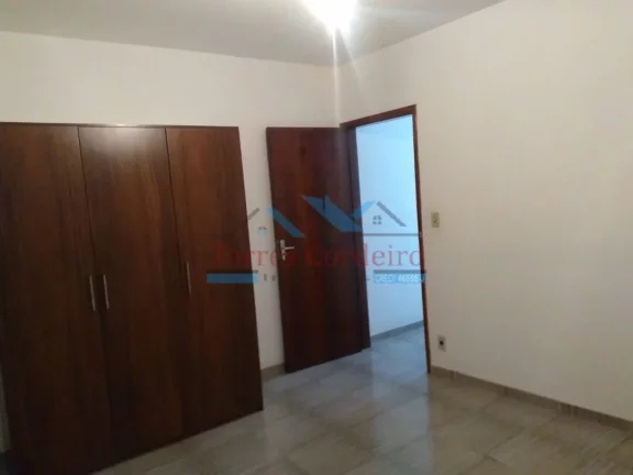 Imagem Sobrado com 3 Quartos e 2 vagas para Alugar residencial ou comercial