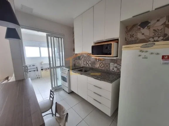 Imagem Apartamento 57m², 2 dormitórios, 1 banheiro, varanda envidraçada, cozinha equipada, rico em plane...