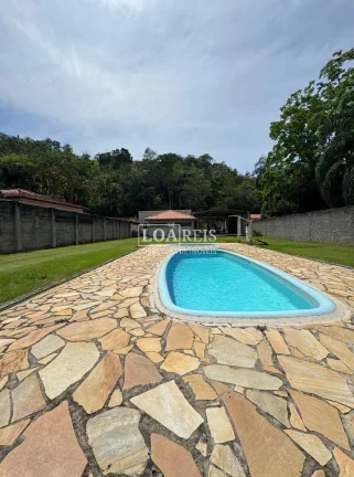 Imagem Chácara em Santa Branca – 3 dormitórios, 1 suite - 1500m²