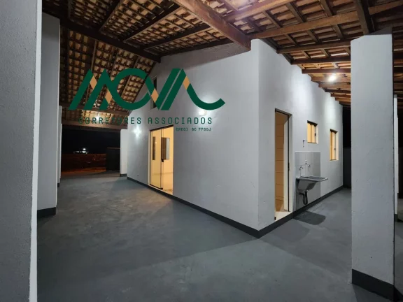 Imagem Casa para Alugar no Pontal de Itapoá - 2 Quartos, Laje, Ampla Varanda e Boa Localização