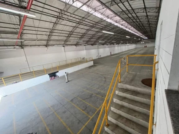 Imagem Galpão para alugar, 4000 m² por R$ 78.500,00/mês - Vila Sol Nascente - Suzano/SP