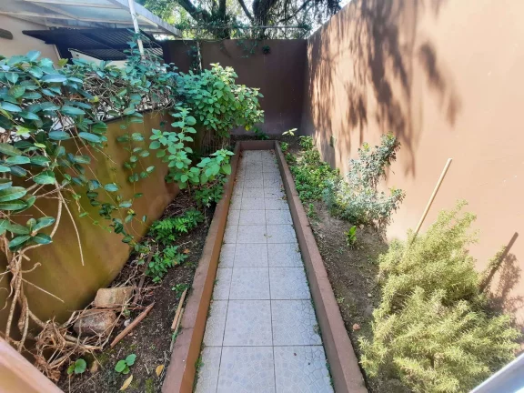 Imagem Casa à Venda, 327 m², 6 Dormitórios, (1 Suíte), Trindade, Florianópolis/SC