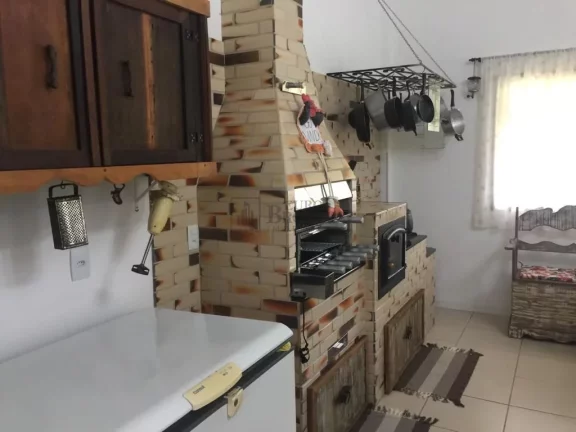 Imagem Sítio em perfeito estado na área rural de Camboriú
