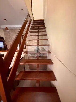 Imagem Casa em Condomínio de Luxo à Venda em Curicica, Rio de Janeiro-RJ: 2 Quartos, 2 Suítes, 1 Sala, 3 Banheiros, 1 Vaga de Garagem, 77m².
