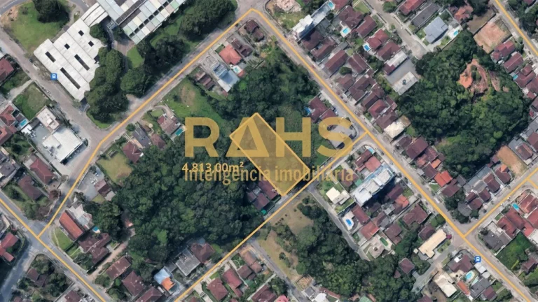 Terreno a venda em área nobre do Anita Garibaldi com 4.813m² este terreno é ótimo para construç...