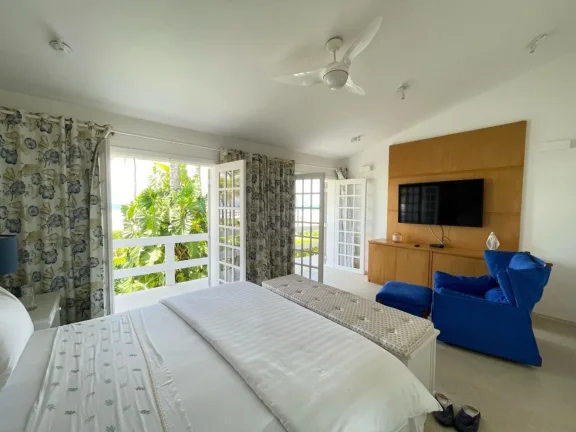 Imagem Casa única na Riviera de São Lourenço: Módulo 5: 6 quartos, 6 suítes. Pé na areia frontal, vista para o mar e amplo espaço gourmet.