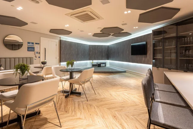 Imagem Apartamento com 3 dormitórios à venda sendo 3 suítes, 165.0 m² por - R$ 9.200.000,00 - Pioneiros - Bal. Camboriú/SC