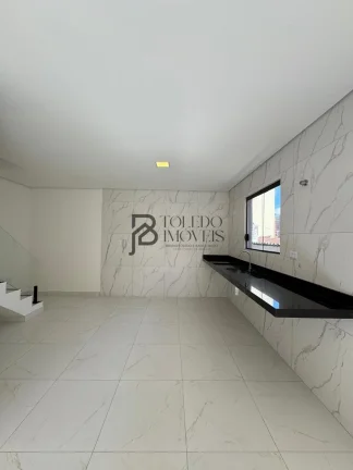 Imagem Casa Triplex de 2 dormitórios com suítes no bairro Tupi - Praia Grande