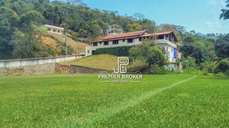 Imagem Casa com 4 dormitórios à venda, 490 m² por R$ 1.300.000,00 - Pessegueiros - Teresópolis/RJ