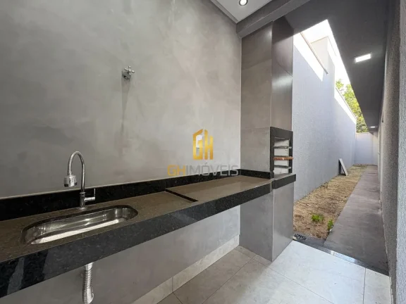 Imagem Casa com 3 quartos no Bairro Cardoso, em terreno com 208m² com 132m² de área construída possui:-...