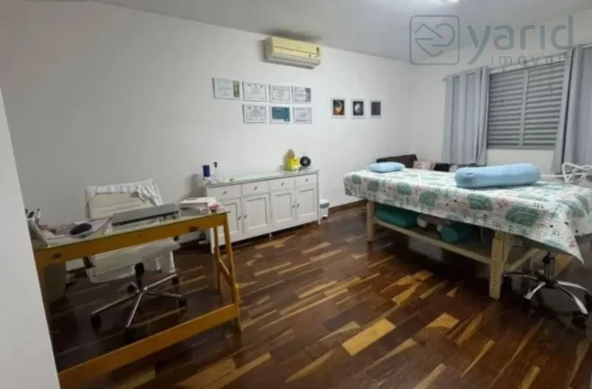 Imagem Imperdível Casa Comercial à Venda em Jundiaí-SP, no Jardim Petrópolis! 3 Quartos, 1 Suíte, 2 Salas, 2 Banheiros e 221 m².