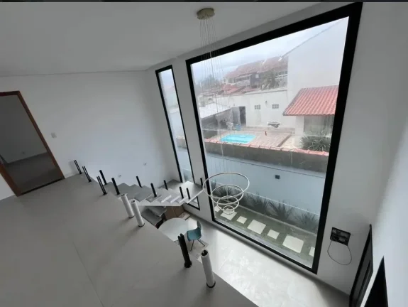 Imagem Casa para Venda em Itanhaém, Bopiranga, 3 dormitórios, 3 suítes, 1 banheiro, 4 vagas