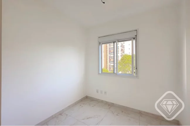 Imagem Apartamento amplo e iluminado na Avenida Cavalhada.

Conforto, privacidade e vaga dupla coberta em c...