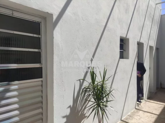 Imagem Terreno de 301m² com Salão Versátil no Jardim das Figueiras