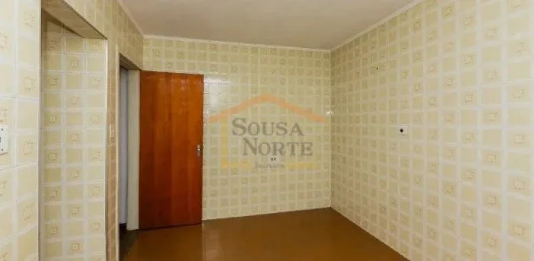 Imagem Apartamento 87m², 2 dormitórios, banheiro, sala aconchegante, cozinha funcional, pequeno quintal e...