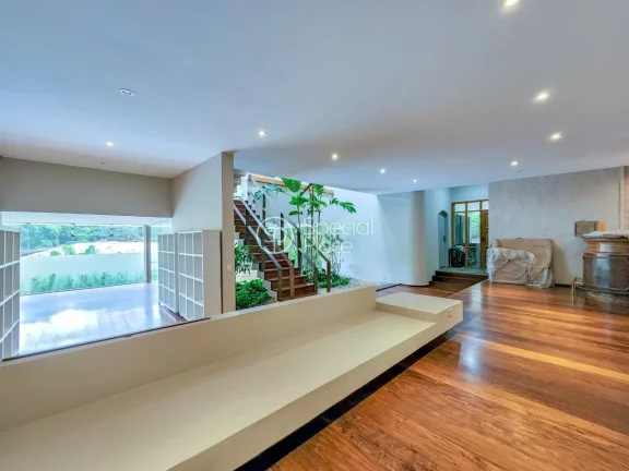 Imagem Excelente casa em rua fechada, com monitoramento 24 horas, ao lado do Clube Paineiras. Essa casa mod...