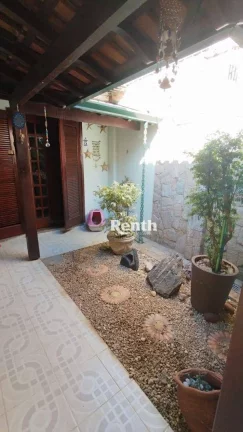 Imagem Casa com 3 dormitórios à venda, 250 m² por R$ 650.000,00 - Parque Universitário - Rio Claro/SP