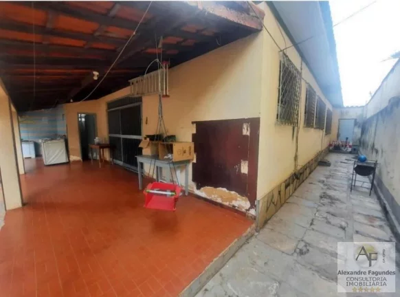 Imagem Casa Comercial para Venda em Goiânia, SETOR AEROPORTO, 4 dormitórios, 1 suíte, 3 banheiros, 3 vagas