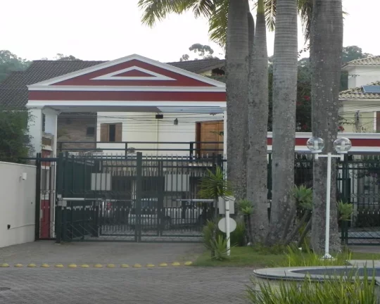 Imagem Vendo casa em condomínio fechado 3 suítes , Parque dos Príncipes