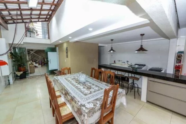 Imagem Casa 04 Quartos, sendo 3 suítes - Santa Amélia