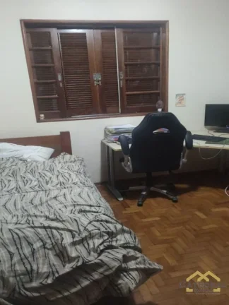 Imagem Casa com 2 quartos (1 Suíte) 4 vagas - Jardim Messina - Jundiaí/SP