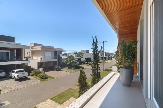 Imagem Casa de condomínio à venda em Torres, Centro, com 4 quartos, 260m²