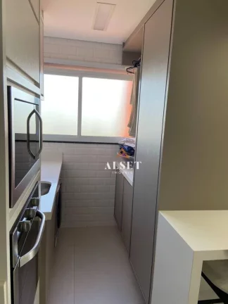 Imagem Apartamento reformado com 2 suítes no Anália Franco