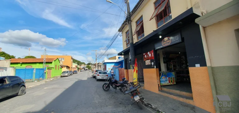 Imagem GALPAO COMERCIAL em ESMERALDAS - MG, CENTRO