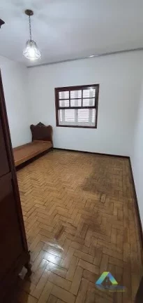 Imagem Sobrado a 8 minutos da estação do metro Jabaquara com 2 dormitórios, 2 vagas, amplo quintal proximo a comercios e principais avenidas.