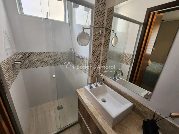 Imagem Apartamento à venda no Bairro Mansões Santo Antônio, em Campinas.

Este imóvel de 80m² conta co...