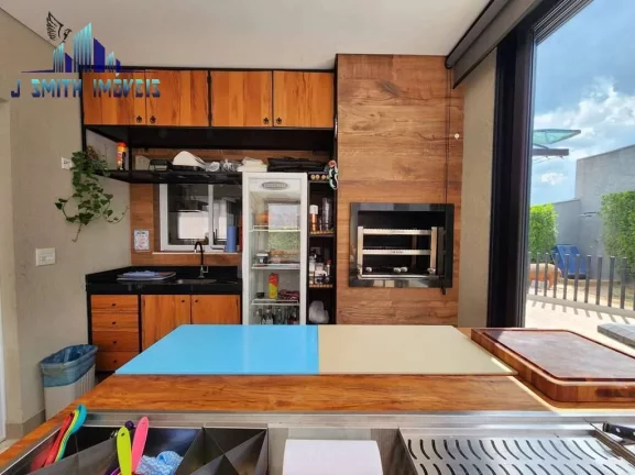 Imagem Casa no Alphaville Granja Viana - Moderna, 3 suítes, gourmet e piscina!
