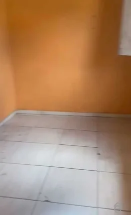 Imagem Casa de esquina, no centro de de Mar Vermelho, 51m2, 2/4, com garagem