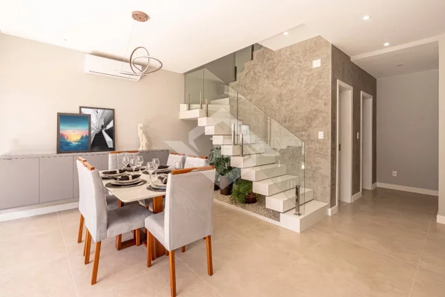 Imagem Casa 4 Quartos, 3 Suítes em Condomínio Fechado | Vargem Pequena | 202m²