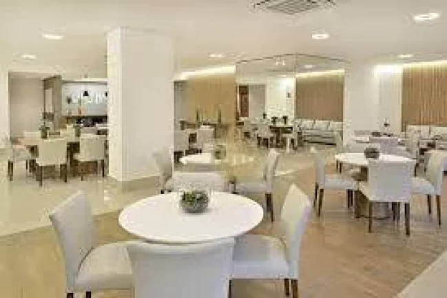Imagem Apartamento com duas ou três suítes e 3 garagens