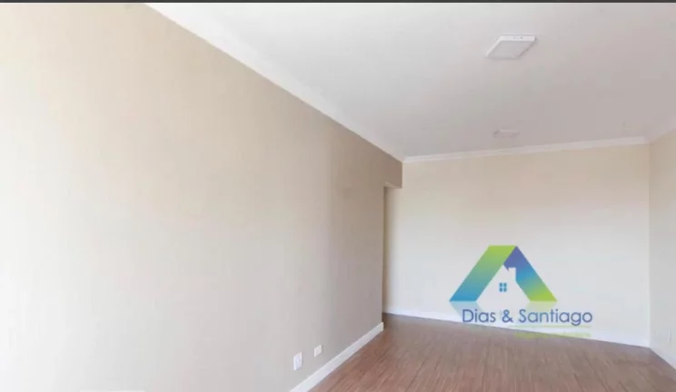 Imagem Lindo apartamento todo reformado, ótima localização com lazer completo.
