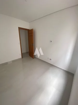 Imagem Casa Sobreposta com 4 Dormitórios e 2 suítes - Embaré / Santos