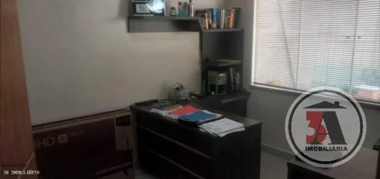 Imagem Prédio Comercial no Centro de PVH