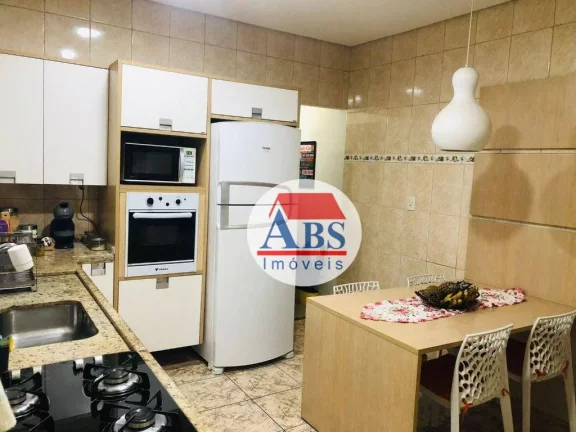 Imagem Linda Casa Geminada com 3 dormitórios à venda, 76 m² por R$ 480.000 - Jardim Casqueiro - Cubatão/SP