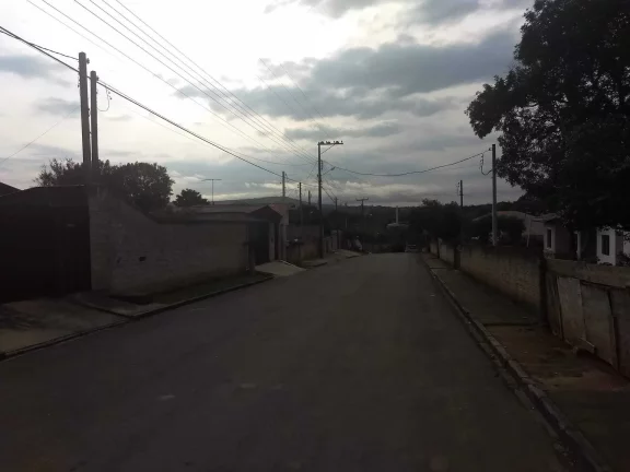 Imagem Terreno plano e murado para uso residencial, comercial e industrial
