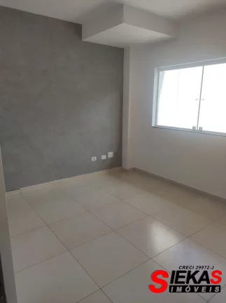 Imagem Imperdível oportunidade: Casa à venda em São Paulo-SP, Jardim Maringá! 2 quartos, 2 suítes, 1 sala, 3 banheiros, 2 vagas, 70m².